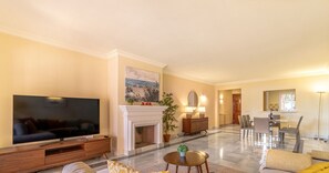 Crossa Homes | Elegant Golf Apt, Peace, Pool, Panoramic Views