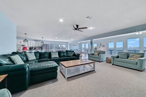 Large open floor plan living space for you to enjoy all your guests!