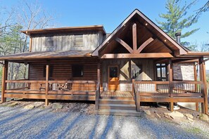 Mountain Oasis- Exterior