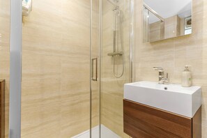 Modern Bathroom