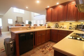 Full Kitchen