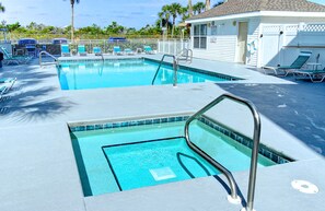 Pool and Hot Tub!