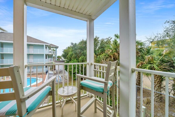 Relax on the balcony-Gulfview II 218