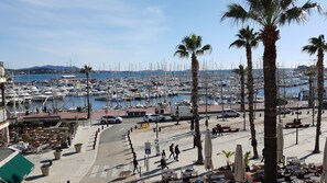 Front de Port, vue du Balcon