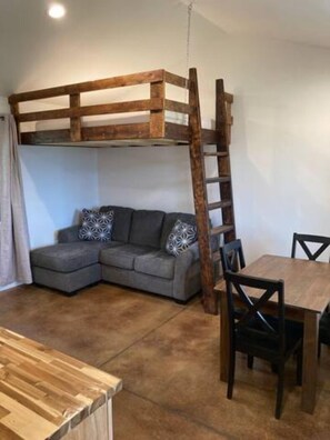 living room/sofa sleeper
