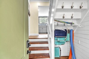 Welcome to 3206 Seascape!
