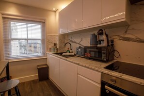 Kitchen, Kettle, Microwave, Toaster, Coffee machine