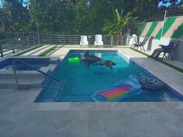 ...PROPERTY VIDEOS ON TIKTOK @MIRANDO_PLACE_JAMAICA