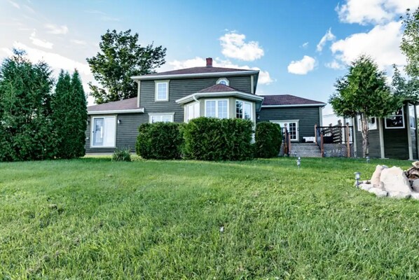 Newly Renovated Farmhouse