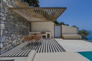 Pyrgos Exquisite villa 2, Terrace