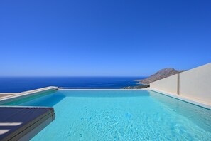 Pyrgos Exquisite villa 7 ,private pool
