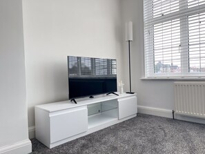Living Room / Lounge