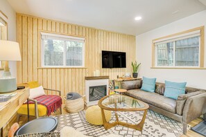 Living Room | Electric Fireplace | Smart TV | 1st Floor