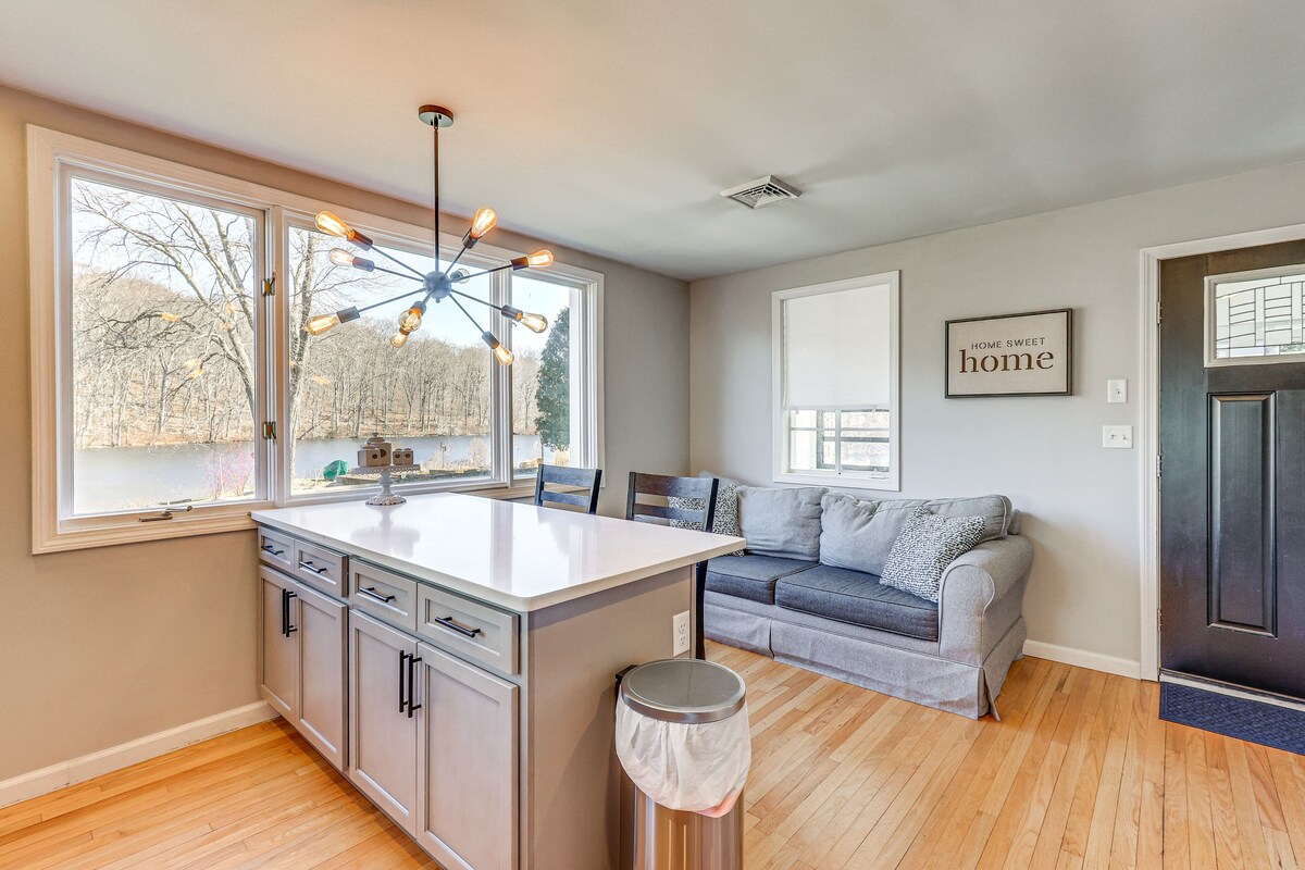 Charming Deep River Vacation Rental on Star Lake!