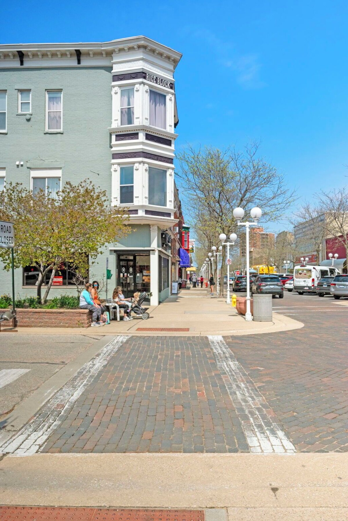 Main Image