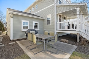 Outdoor dining area for 6 and a gas grill