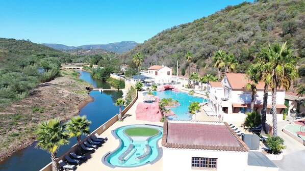 Our lush 4-star campsite offers the ultimate escape with aquatic delights nestled in the heart of the Côte d'Azur.