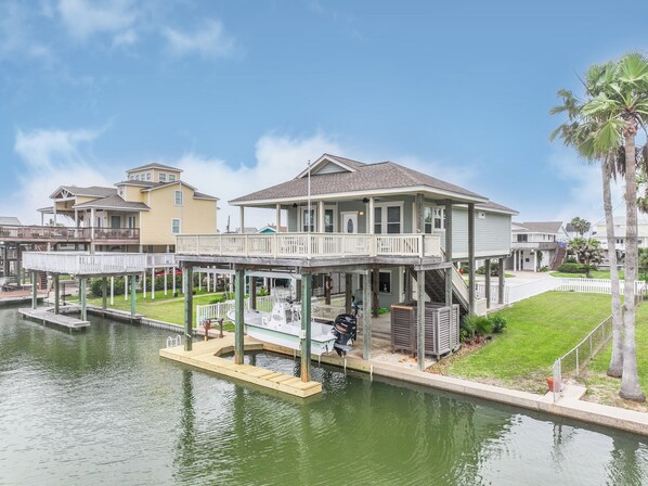 Your 3 bedroom home in Sea Isle's Canal