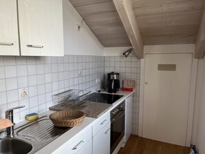 Ferienwohnung Karolin 2-Zimmer, 50qm, großer Südbalkon-Küche