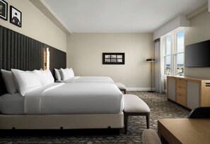 Unit with 2 Queen size beds. Exact unit will be assigned upon arrival. Views, colors and decor may vary.