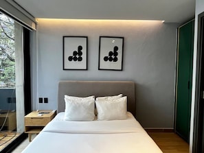 Modern bedroom