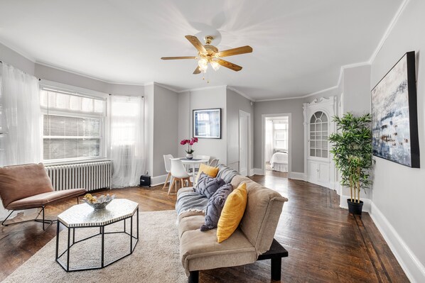 This is a wonderful space with nice amenities, layout and design. Designed to help you feel comfortable, warm and at home.