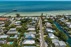 Perfect location steps to the Bay Beach