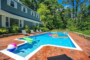 Accommodates up to 13 guests, complete with an outdoor pool for endless fun.