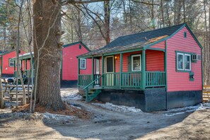 Single-Story Studio Unit | Community Pool Access | 2 Mi to Weirs Beach