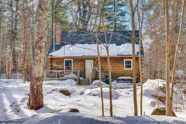 Laconia Vacation Rental | 3BR | 2BA | 5 Steps to Enter | 2,000 Sq Ft