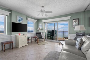 Royal Palms 601 Living area with Gulf views