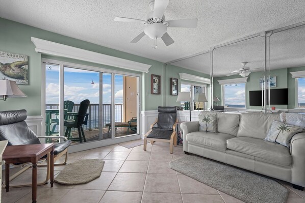 Royal Palms 601 Living area with Gulf views