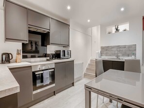 Kitchen/diner | Dragon Pad - Snapdragon - Dragon Pad, Tunbridge Wells