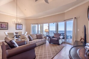 Gulf Front Living room