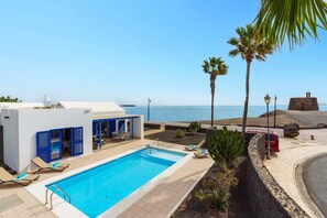 Villa Seasol 1 image
