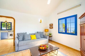 Villa Seasol 2 image