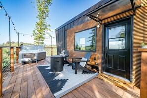 A cozy retreat for solo adventurers, friends or a couple seeking a romantic getaway.