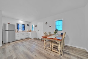 Opening dining area and kitchen