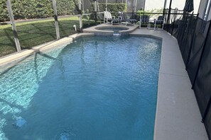Pool & Spa