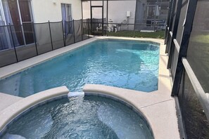 Pool & Spa
