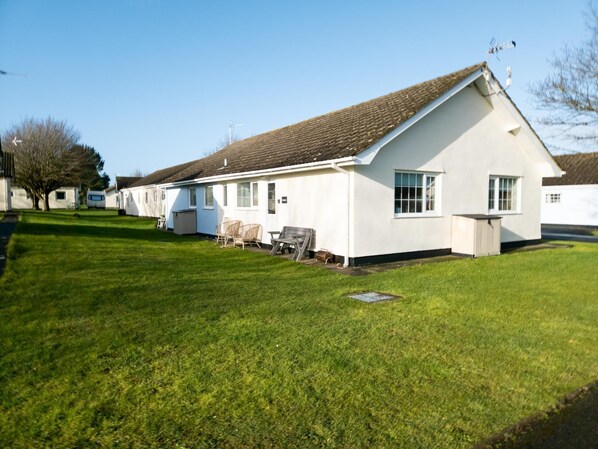 Eddie's - 2 Bedroom Chalet – Scurlage (6586)