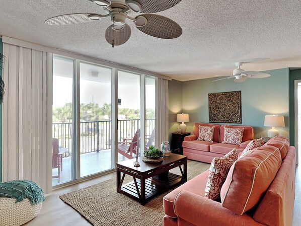 Welcome to Dune Pointe #303!