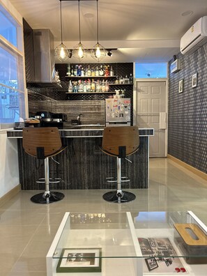 Bar (in der Unterkunft)