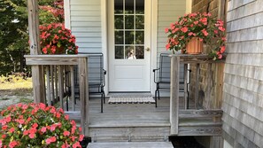 Entry way porch