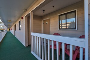 Front door/patio area, lock box on L side of door frame