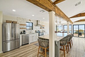 Where inspiration meets innovation: This sleek modern kitchen is a chef's dream