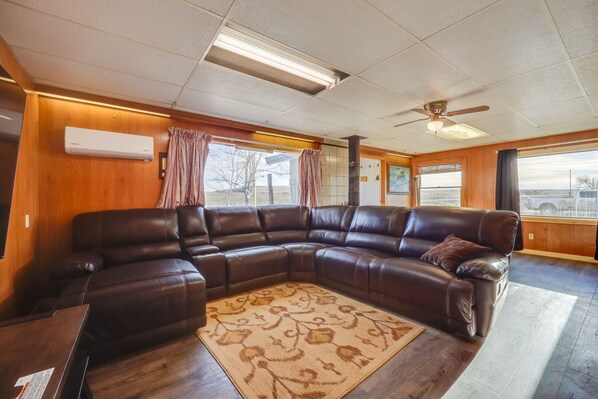 Harlowton Vacation Rental | 2BR | 1BA | 2,700 Sq Ft | Step-Free Entry