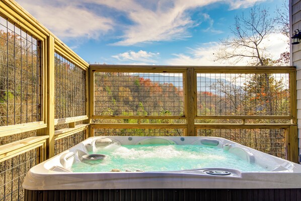Gatlinburg Vacation Rental | 3BR | 3.5BA | Stairs Required | 2,400 Sq Ft