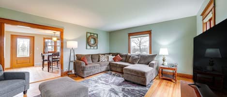 Tonica Vacation Rental | 3BR | 3BA | 2,050 Sq Ft | Stairs Required