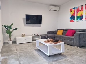 Living room 1